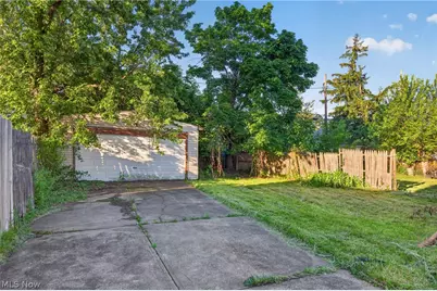 13810 Bartlett Avenue, Loveland, OH 44120 - Photo 5