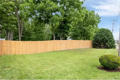 206 Bachtel Street SE, North Canton, OH 44720 - Photo 33
