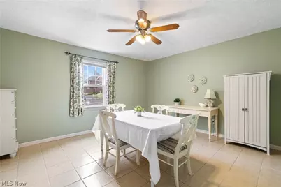 206 Bachtel Street SE, North Canton, OH 44720 - Photo 9