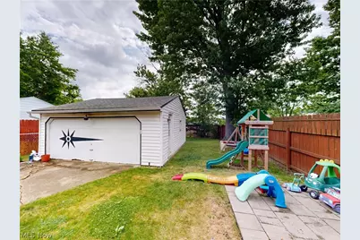 37450 Green Drive, Eastlake, OH 44095 - Photo 31