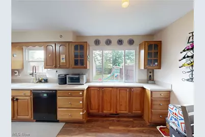 37450 Green Drive, Eastlake, OH 44095 - Photo 11