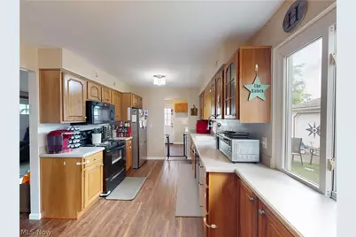 37450 Green Drive, Eastlake, OH 44095 - Photo 13