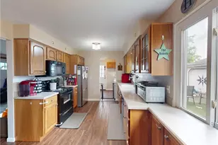 37450 Green Dr, Eastlake, OH 44095 - Photo 13
