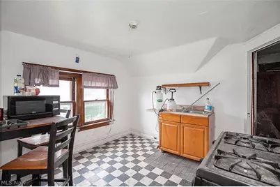 716 E 160th Street, Loveland, OH 44110 - Photo 13