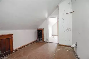 716 E 160th St, Loveland, OH 44110 - Photo 5