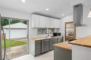 864 Wilder Ave, Elyria, OH 44035 - Photo 15