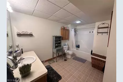 220 Cranberry Court, Warren, OH 44483 - Photo 15