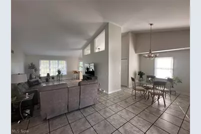 220 Cranberry Court, Warren, OH 44483 - Photo 3