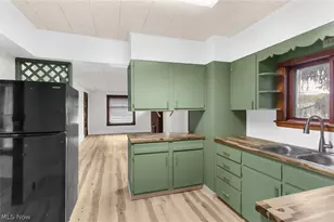 2232 Youngstown Rd SE, Warren, OH 44484 - Photo 7