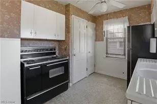 3101 Ralph Ave, Brooklyn, OH 44109 - Photo 7