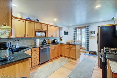 17436 Woodford Avenue, Oakwood, OH 44107 - Photo 5