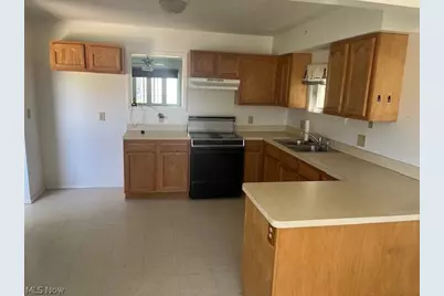 7411 Denny Drive, North Ridgeville, OH 44039 - Photo 7