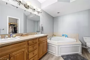 5067 Shepherds Gln, Willoughby, OH 44094 - Photo 23