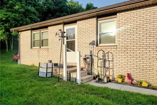 1055 Kerns Dr NE, Bolivar, OH 44612 - Photo 3