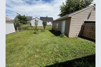 1232 Hawthorne Avenue SW, Canton, OH 44710 - Photo 17