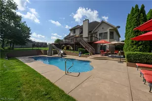 923 Mesa Verde Dr, Barberton, OH 44203 - Photo 9