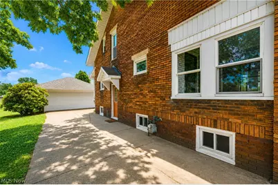 139 East Avenue NE, Tuscarawas, OH 44682 - Photo 3