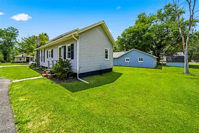 61 Erie Street E, Jefferson, OH 44047 - Photo 7