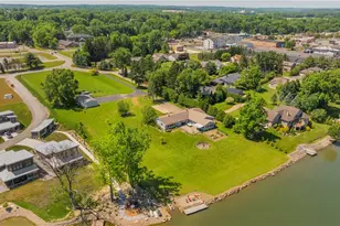 294 S Bayshore Dr, Columbiana, OH 44408 - Photo 11