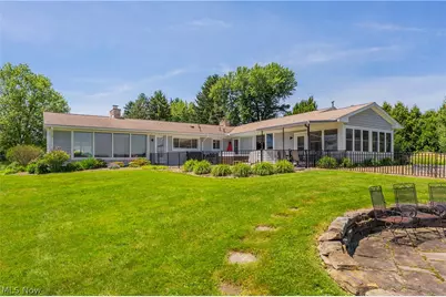 294 S Bayshore Drive, Columbiana, OH 44408 - Photo 7
