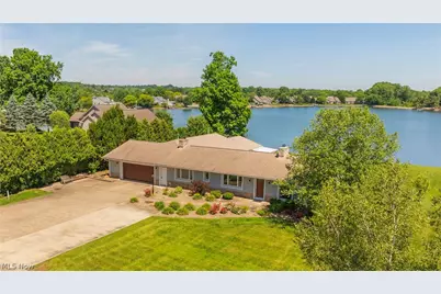 294 S Bayshore Drive, Columbiana, OH 44408 - Photo 3