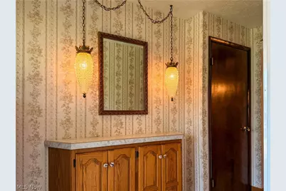 13665 Pawnee Trail, Middleburg Heights, OH 44130 - Photo 19