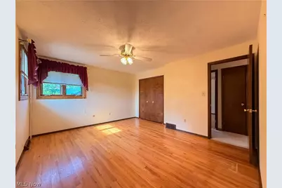 13665 Pawnee Trail, Middleburg Heights, OH 44130 - Photo 23