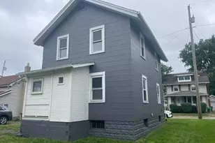 838 10th St NE, Massillon, OH 44646 - Photo 3