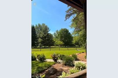 10566 Clapsaddle Avenue NE, Alliance, OH 44601 - Photo 3