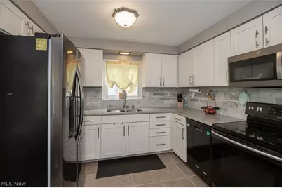 1724 Wiltshire Road, Akron, OH 44313 - Photo 9