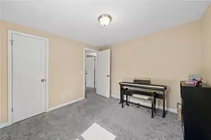 327 Sewell Ave, Akron, OH 44319 - Photo 23