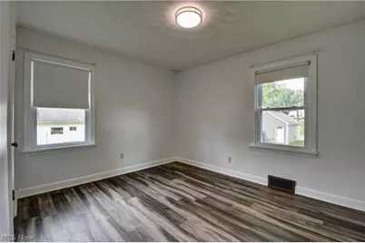 230 5th Street SW, Sugarcreek, OH 44681 - Photo 9
