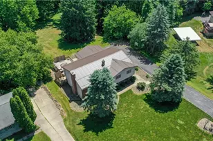 11836 Kenyon Dr, Hiram, OH 44234 - Photo 3