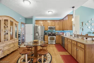 3932 Courtyard Drive, Lorain, OH 44053 - Photo 5