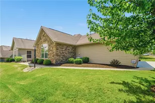 3038 Mahogany Run Cir NW, North Canton, OH 44720 - Photo 3