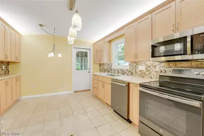 6680 Heisley Road, Mentor, OH 44060 - Photo 5