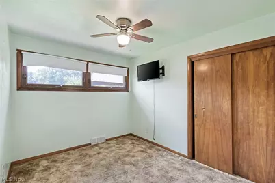 961 Adrian Circle, Girard, OH 44420 - Photo 17