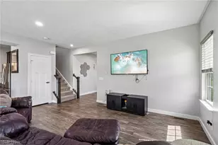 3207 Boettler St NE, Canton, OH 44721 - Photo 5