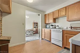 9040 Cambridge Dr, Northfield, OH 44067 - Photo 11