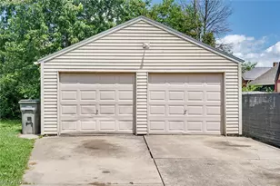 139 N Hazelwood Ave, Youngstown, OH 44509 - Photo 7