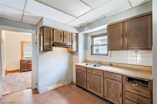139 N Hazelwood Ave, Youngstown, OH 44509 - Photo 17