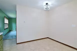1585 Hemlock Dr, Ashtabula, OH 44004 - Photo 11