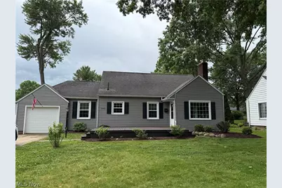 1042 Kingsway Street, Alliance, OH 44601 - Photo 1