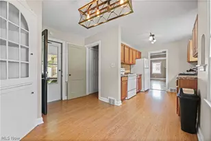 1042 Kingsway St, Alliance, OH 44601 - Photo 11