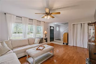 34112 Lakeshore Blvd, Lakeline, OH 44095 - Photo 3
