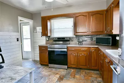 190 Kenmore Avenue SE, Warren, OH 44483 - Photo 15