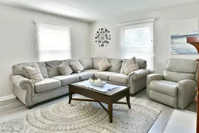 190 Kenmore Avenue SE, Warren, OH 44483 - Photo 5