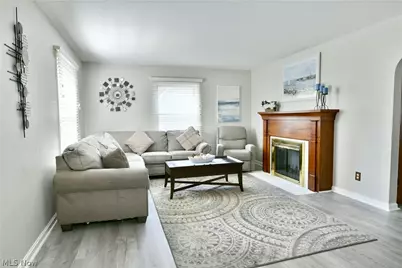 190 Kenmore Avenue SE, Warren, OH 44483 - Photo 3