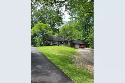 1009 Genoa Avenue NW, Massillon, OH 44646 - Photo 1