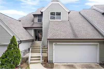 3919 Marsh View Drive, Akron, OH 44319 - Photo 1